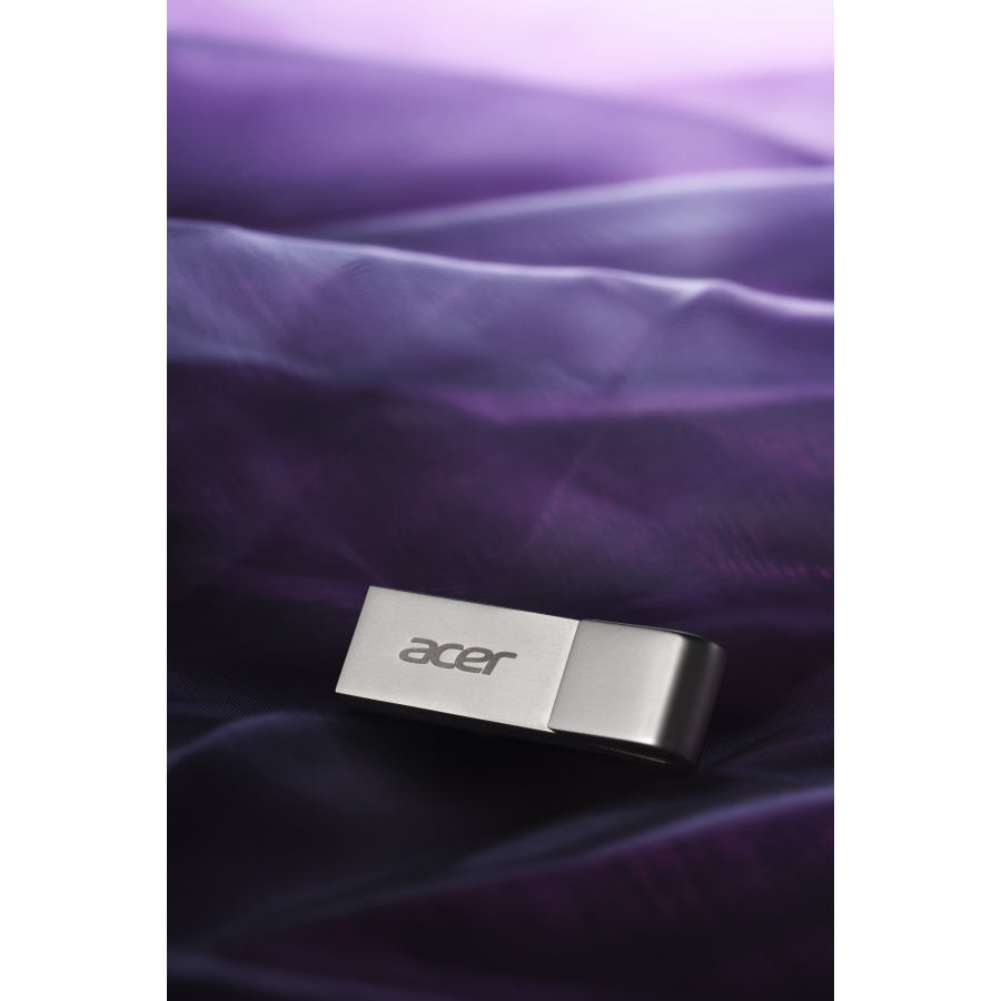Memoria USB Acer UF200 16GB USB 2.0 - Lectura 30MB/s, Diseño Metálico